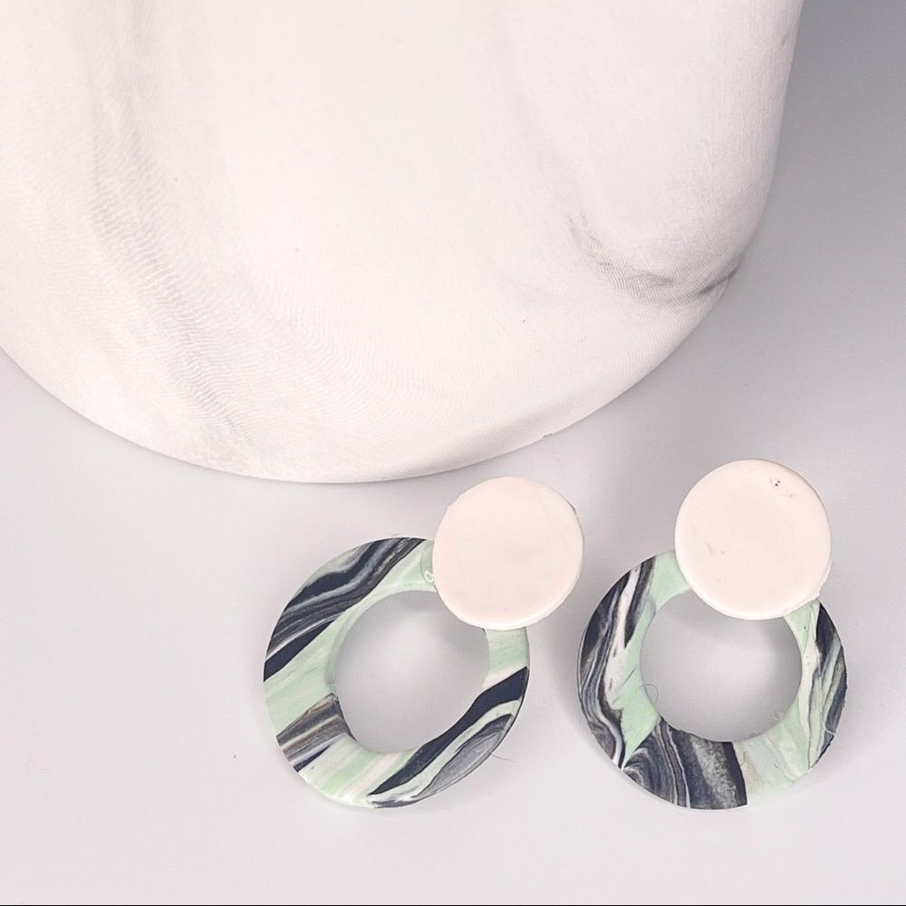 Earrings Earrings Earrings Earrings Earrings